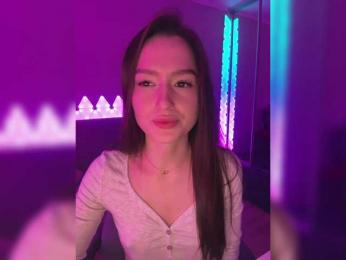 whiteTEA bongacams stream image