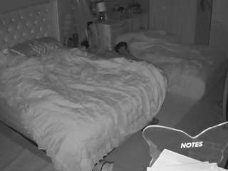 voyeurcam-house-charleys-room camsoda stream image