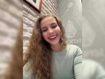 VikkiExtraCheese bongacams stream image