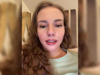 VikkiExtraCheese bongacams stream image