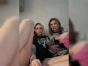 Molly-and-Ewa bongacams stream image, 10.05.2025 16:20