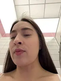 Holly_Play stripchat stream image, 11.05.2025 11:00