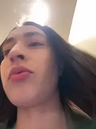 Holly_Play stripchat stream image, 11.05.2025 11:00