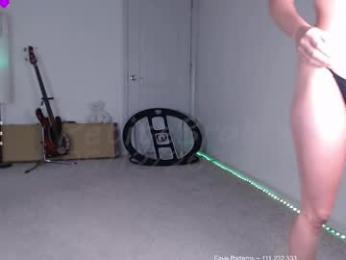 petitebrat chaturbate stream image, 12.05.2025 14:20