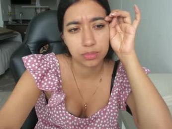 emillybrowm chaturbate stream image, 13.05.2025 13:50
