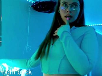 VikkiExtraCheese bongacams stream image