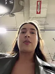 Holly_Play stripchat stream image, 14.05.2025 12:50
