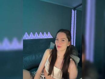 whiteTEA bongacams stream image