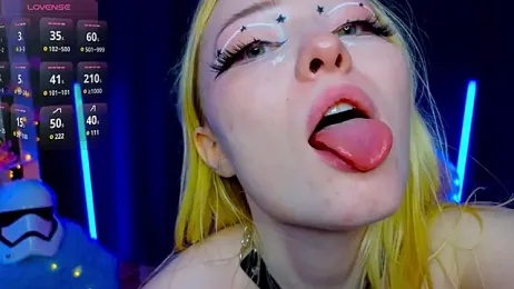 ElswythCovil stripchat stream image, 16.05.2025 05:30