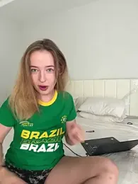 Nura_n_Sarah stripchat stream image