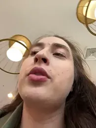 Holly_Play stripchat stream image, 18.05.2025 10:10